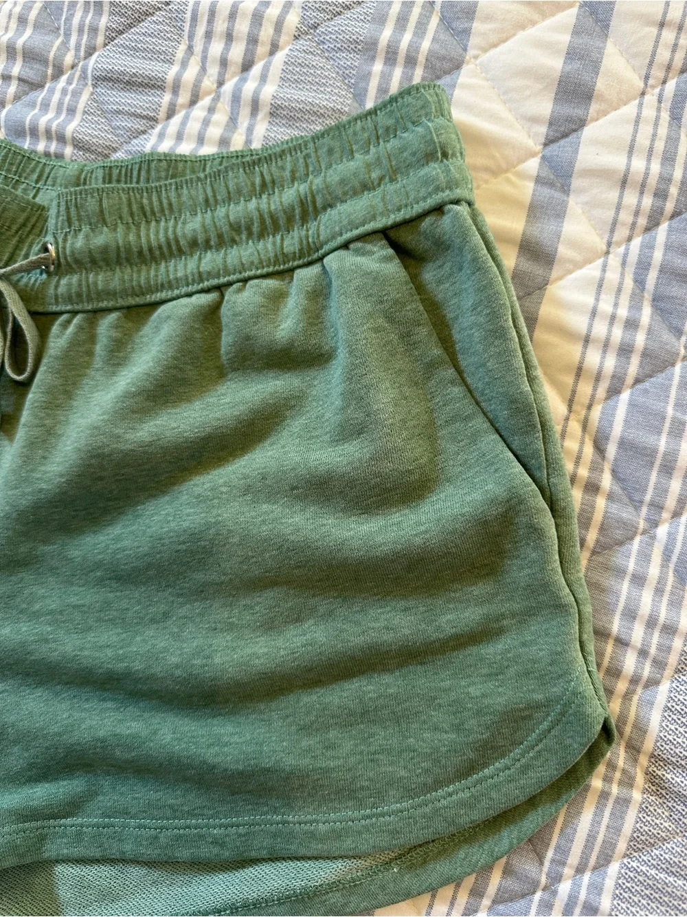 H&M Basic Green Drawstring Lounge Shorts Size Medium